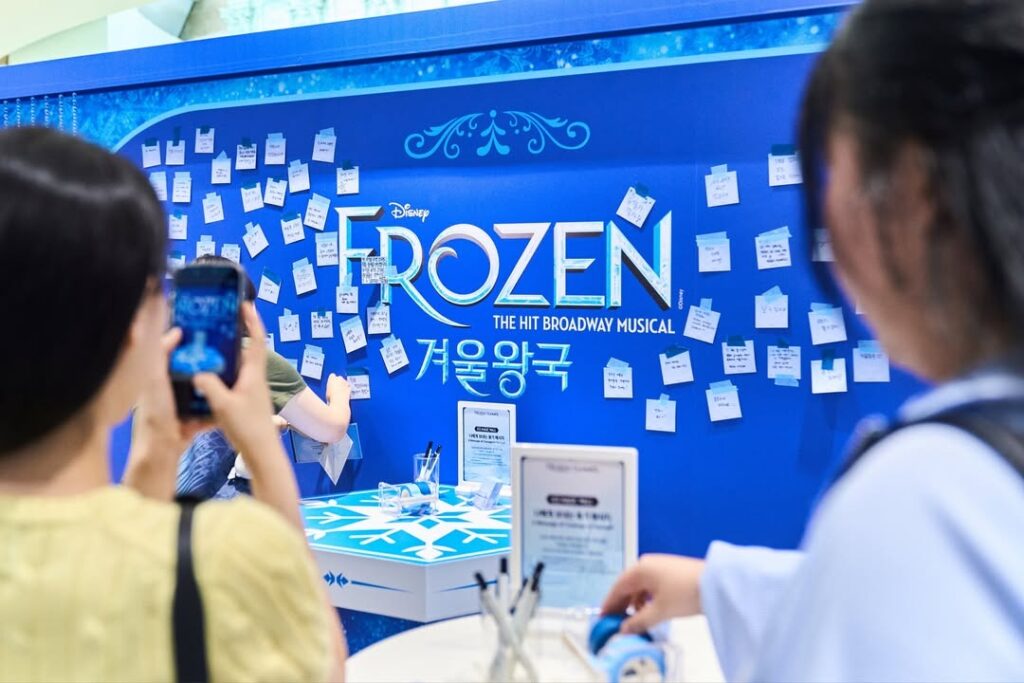 『アナと雪の女王』ミュージカルPOP-UP開催!ソウル・蚕室で“Frozen Summer”を体験しよう - 5 1 『アナと雪の女王』ミュージカルPOP-UP開催!ソウル・蚕室で“Frozen Summer”を体験しよう 14